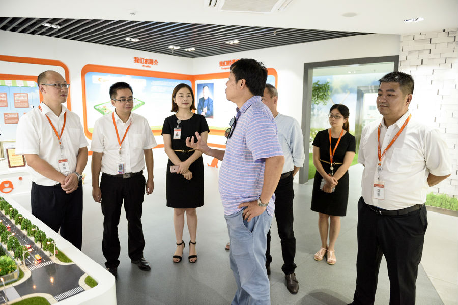 41ff6a1e7ee348f84ea298709d26bc99