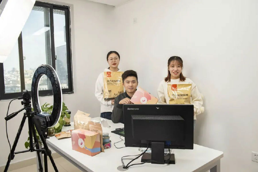 5a544e3c3e1e4af02a225fade2f39705