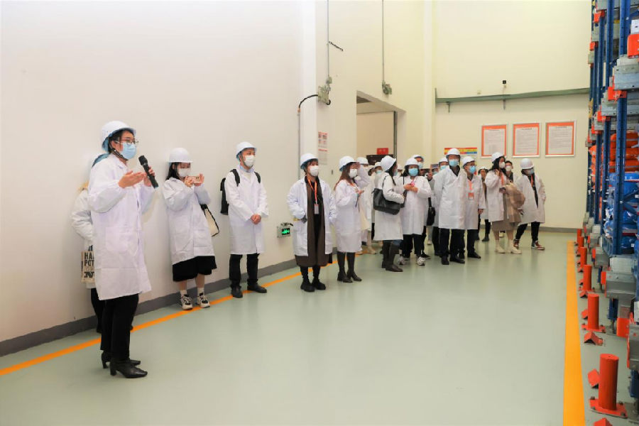 2f233b28de9703dcec567282dc56af74